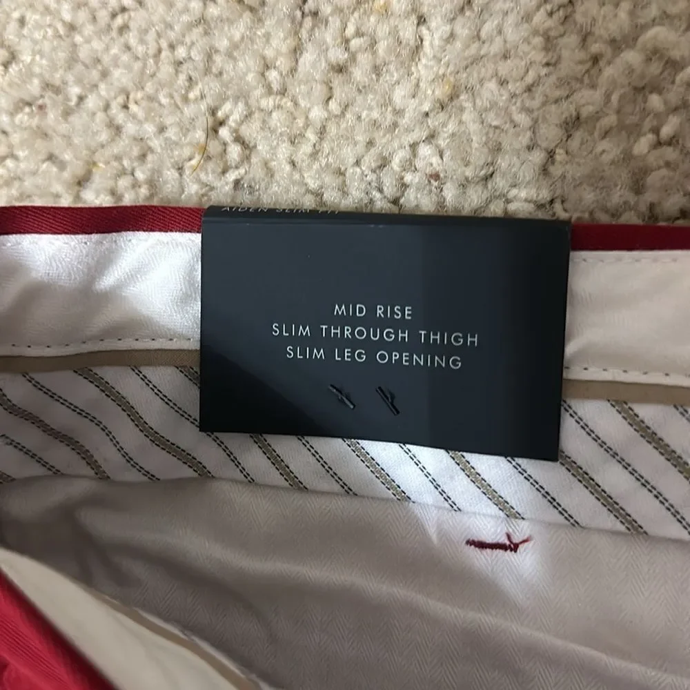 NWT Banana Republic Slim Rapid Movement Chino 42W SHORT